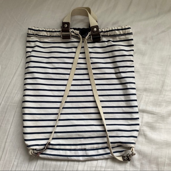 GAP STRIPED BEACH BAG / BACKPACK - Picture 2 of 16